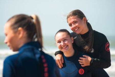 Surf Lessons Essaouira 3 day surf and sleep package with happy surf students in a surf lesson