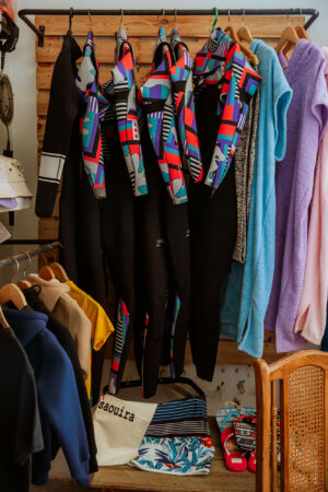 wetsuits in surf shop essaouira marokko